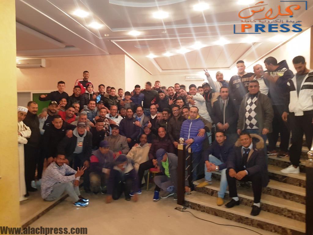 صورة بالفيديو مكتب حسنية بن سليمان يقيم وجبة عشاء على شرف الطاقم التقني واللاعبين ويزف خبر سار للمدينة