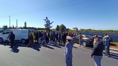 صورة بالصور .. دموع وحزن والم … في تشييع جنازة المكي المحجوبي رئيس المجلس الاقليمي بعمالة بنسليمان