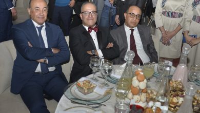 صورة بالفيديو شاهد .. مجموعة ” أوزون” تحتفي بعاملات النظافة بمناسبة اليوم العالمي للمرأة