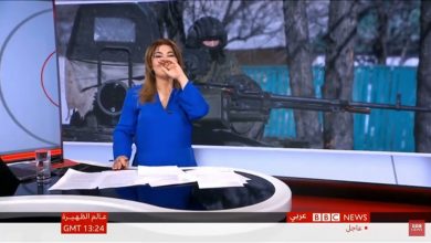 صورة بالفيديو: نوبة هستيرية من الضحك تجتاح مذيعة قناة BBC