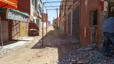 صورة بالصور ..  رئيس جماعة سيدي بطاش السابق يتحدى القانون ويحتل الملك العمومي