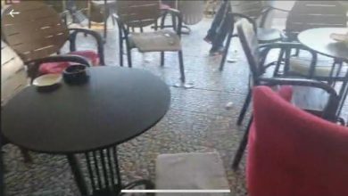 صورة مجرمون مدججون بالأسلحة البيضاء يهاجمون مقهى بحد السوالم ويسرقون هواتف متابعي نهائي كأس العالم
