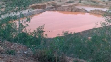 صورة قاصر يلقى مصرعه غ.رق.ا في حفرة تابعة لمقلع بجماعة عين تيزغة.