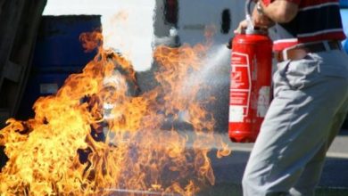 صورة سطات…طالب جامعي يضرم النار في جسده بالقرب من جامعة الحسن الأول