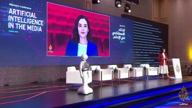 صورة “”ابتكار” مذيعة الذكاء الاصطناعي التي تُمثل الهوية المستقبلية ل “معهد الجزيرة للإعلام”.