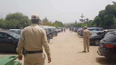 صورة مجهودات جبارة من قبل عناصر الدرك الملكي و القوات المساعدة من أجل تأمين شاطئ شراط بإقليم بنسليمان.