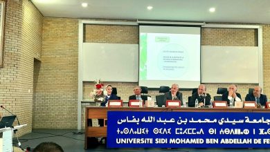 صورة بميزة مشرف جدا.. عزيز البدراوي يحصل على شهادة الدكتوراه بفاس (صور)