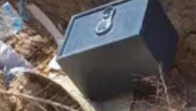 صورة القبض على المتهمين الرئيسيين في سرقة وكالة تحويل أموال بالسمارة: