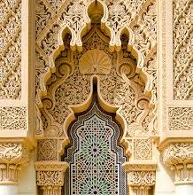 صورة دين و دنيا **تطور الحقل الديني في المغرب بين التجديد والتحديات**