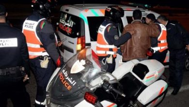 صورة توقيف ثلاثة أشخاص من بينهم سيدة وموظف عمومي في قضية نصب واحتيال