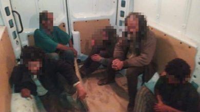 صورة باشا مدينة بوزنيقة يشرف شخصيا على تطهير المدينة من المتشردين…