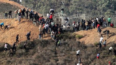 صورة السلطات المغربية تعتقل 4455 شخصاً حاولوا اقتحام سبتة بينهم 519 أجنبياً