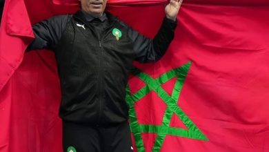 صورة مدرب المنتخب الوطني لكرة القدم داخل القاعة هشام الدكيك:ننتظر أن تكون المباراة قوية ضد بنما
