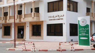 صورة لجنة من المجلس الجهوي للحسابات تحل بجماعة بوزنيقة
