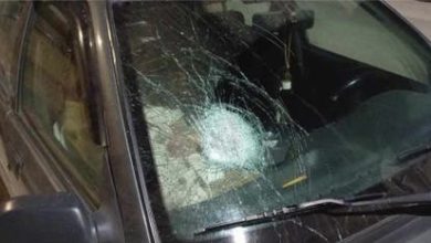 صورة وجدة… عصابة اجرامية تلحق خسائر بالسيارات قرب المطار