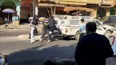 صورة متابعة أربعة من مثيري الشغب خلال مباراة لكرة القدم بهوارة.