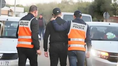 صورة ﻿الدارالبيضاء… اعتقال 5 أشخاص اكتروا سيارة واستعانوا بها في سرقة المواطنين