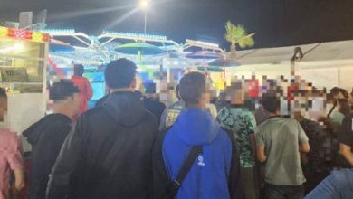 صورة سقوط 4 أشخاص من لعبة هوائية بمدينة الملاهي بمرتيل