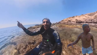 صورة بن نسنس يتحدى الجيش الإسباني ويقتحم الجزر الجعفرية برمز سيادي مثير
