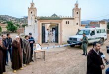 صورة فاجعة بـ “الدريوش”… مختل عقليا يُنهي حياة إمام مسجد أثناء صلاة الفجر