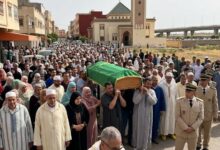 صورة بوزنيقة تودع “شهيد الشهامة”… تشييع جثمان الشاب الذي أنقذ 40 مسافراً من كارثة محققة.